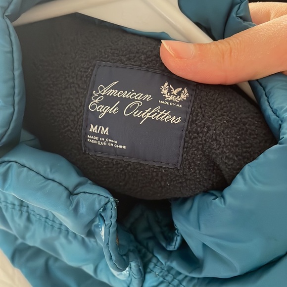 EUC American Eagle puffy vest - Picture 3 of 3